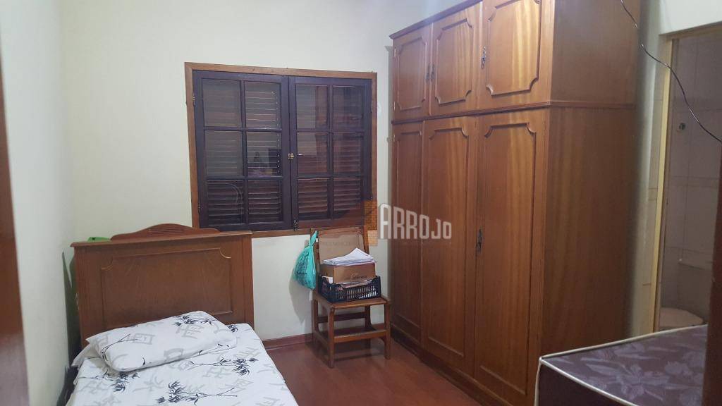 Casa à venda com 3 quartos, 193m² - Foto 5