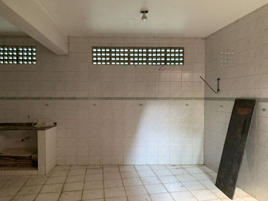 Casa à venda e aluguel com 3 quartos, 260m² - Foto 18