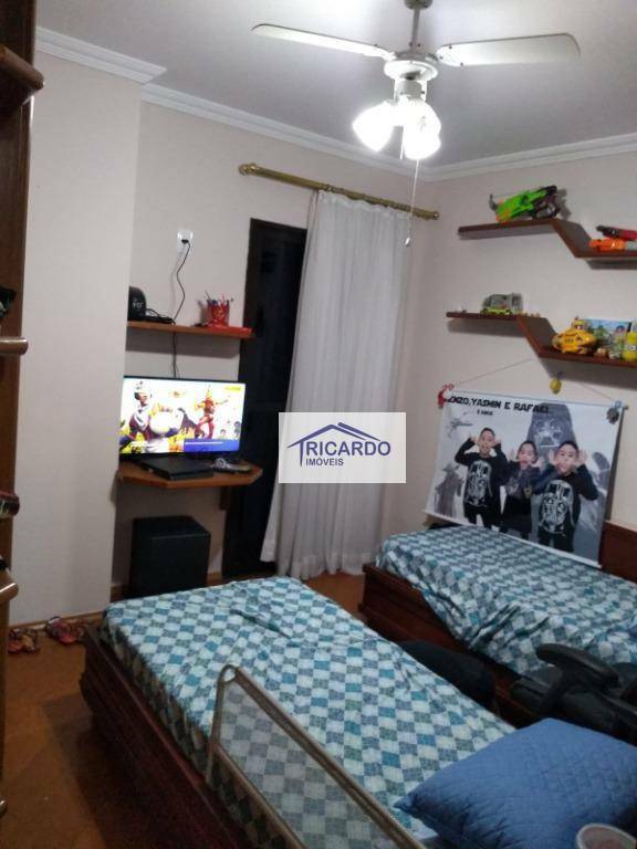 Apartamento à venda com 3 quartos, 140m² - Foto 12