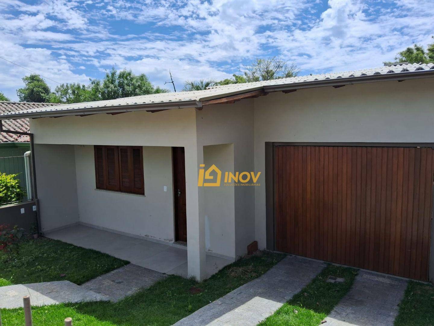 Casa à venda com 2 quartos, 110m² - Foto 1