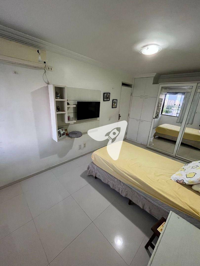 Apartamento à venda com 4 quartos, 195m² - Foto 6