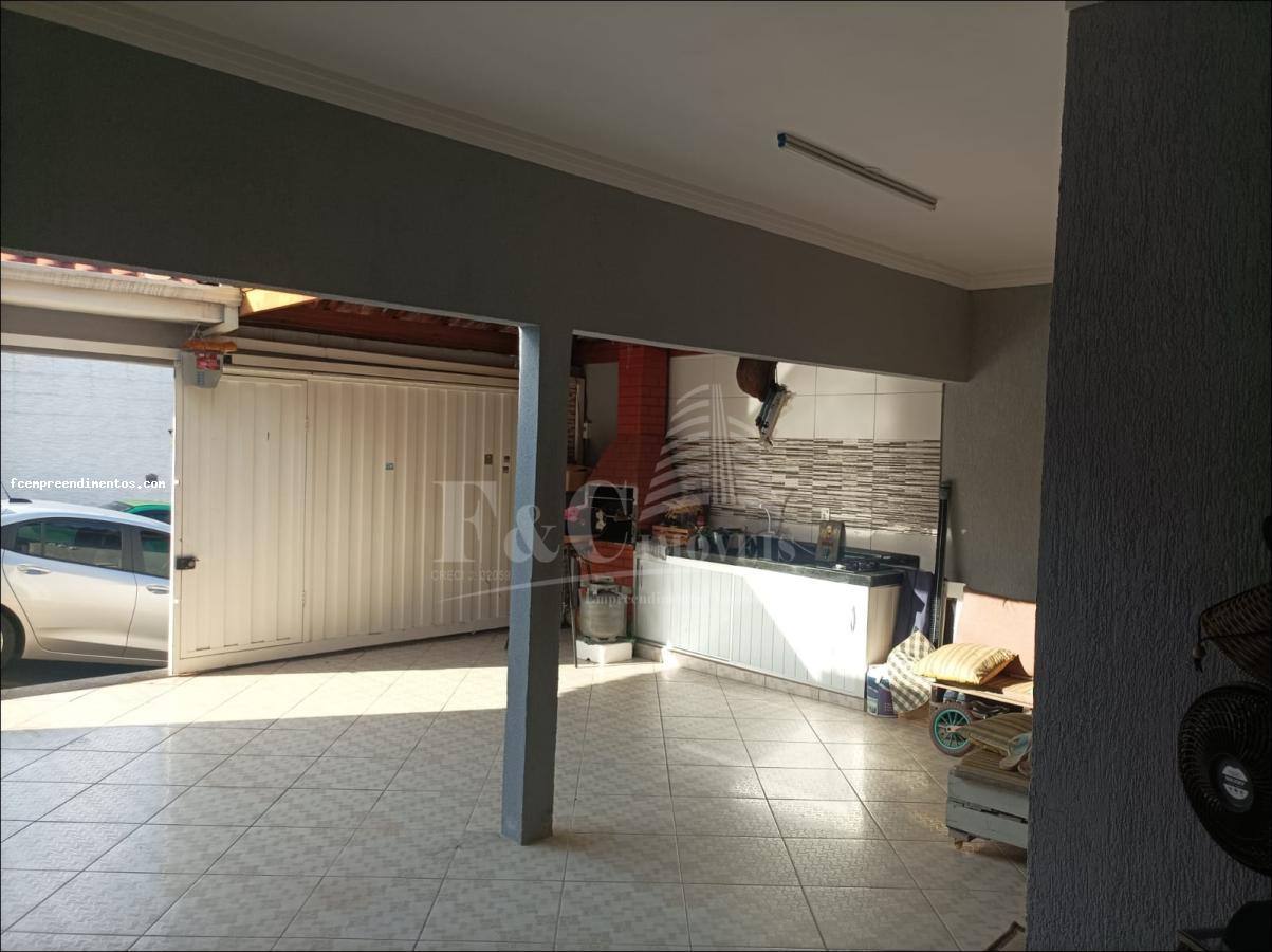 Casa à venda com 2 quartos, 140m² - Foto 5