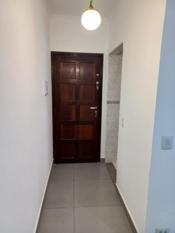 Apartamento à venda com 2 quartos, 71m² - Foto 2