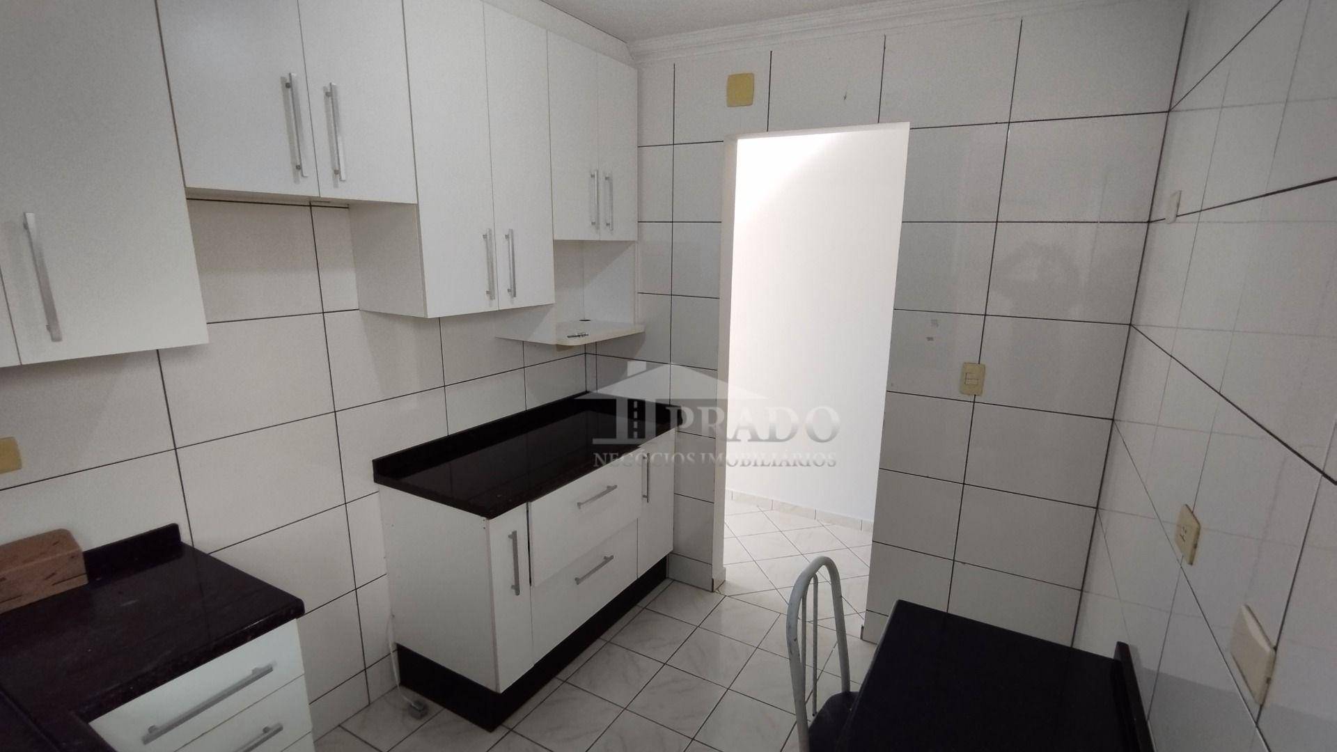 Apartamento à venda com 3 quartos, 70m² - Foto 3