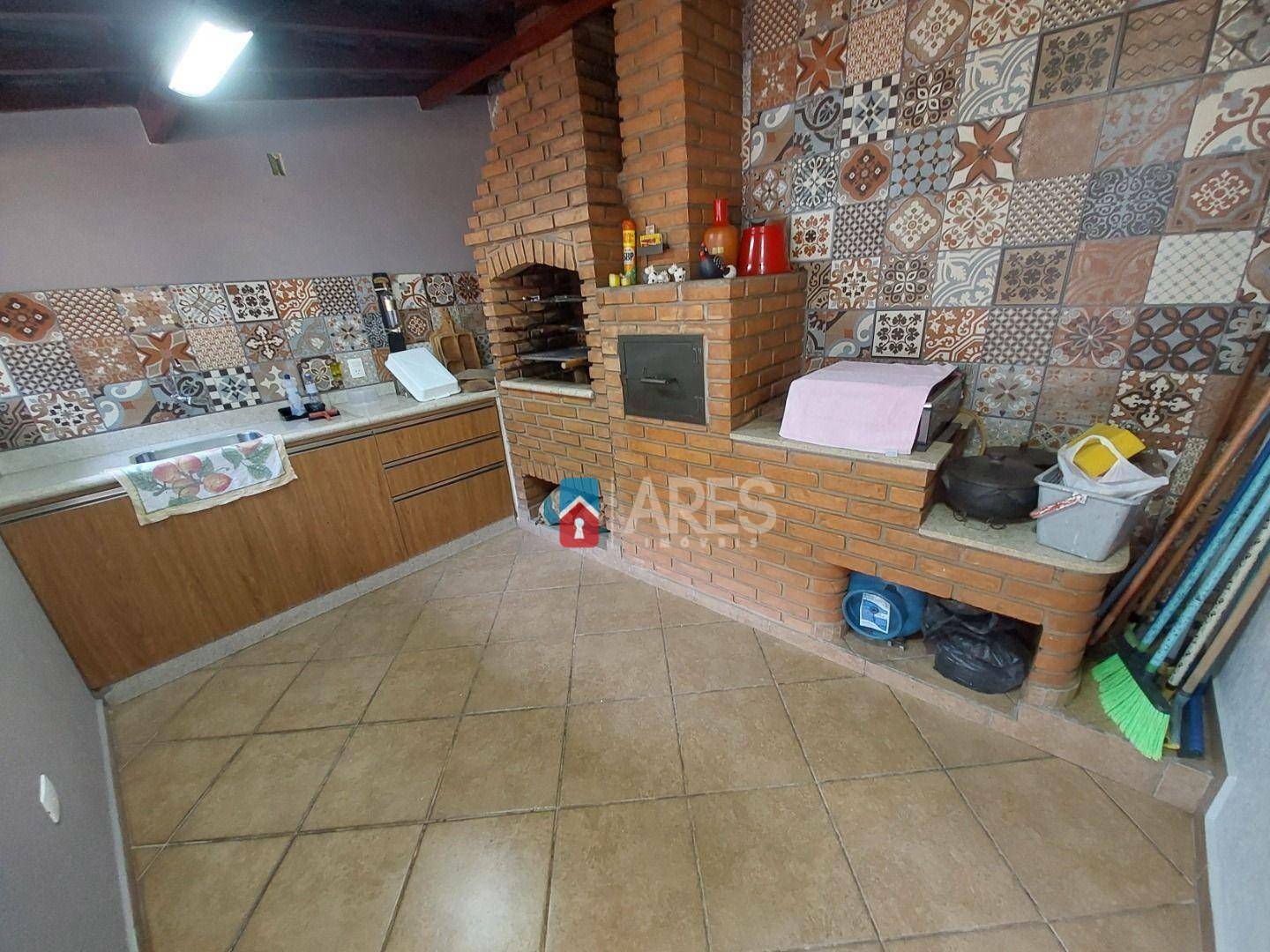 Casa à venda com 3 quartos, 226m² - Foto 21