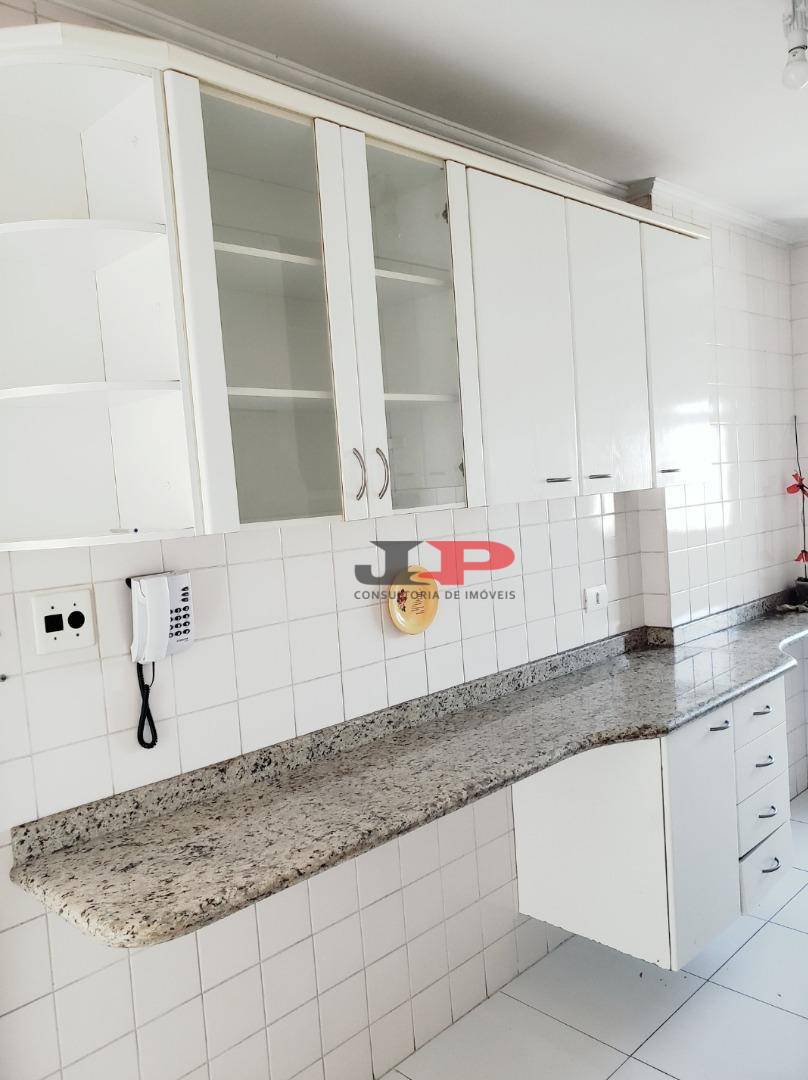 Apartamento à venda com 3 quartos, 82m² - Foto 4