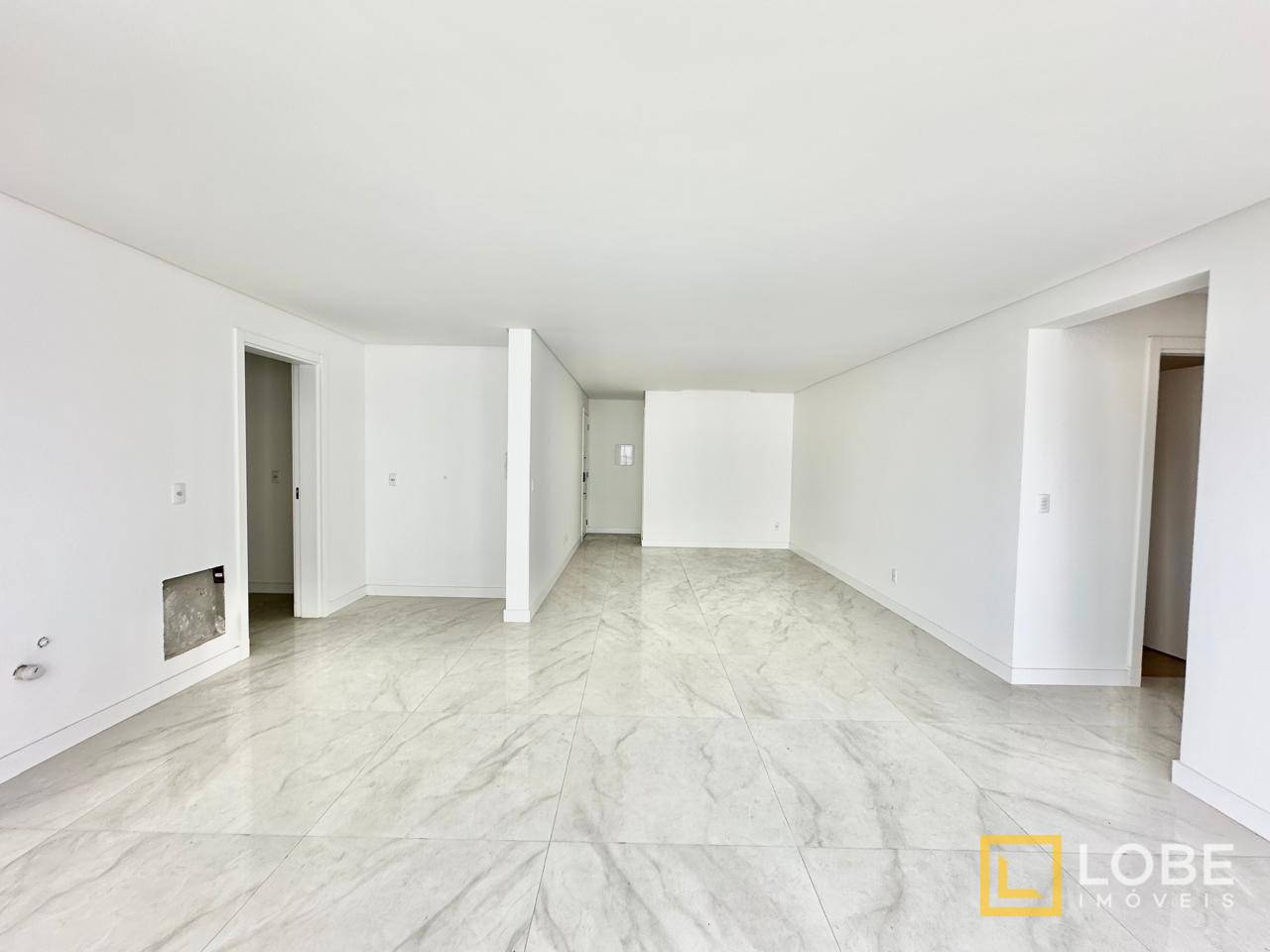 Apartamento à venda com 3 quartos, 106m² - Foto 3