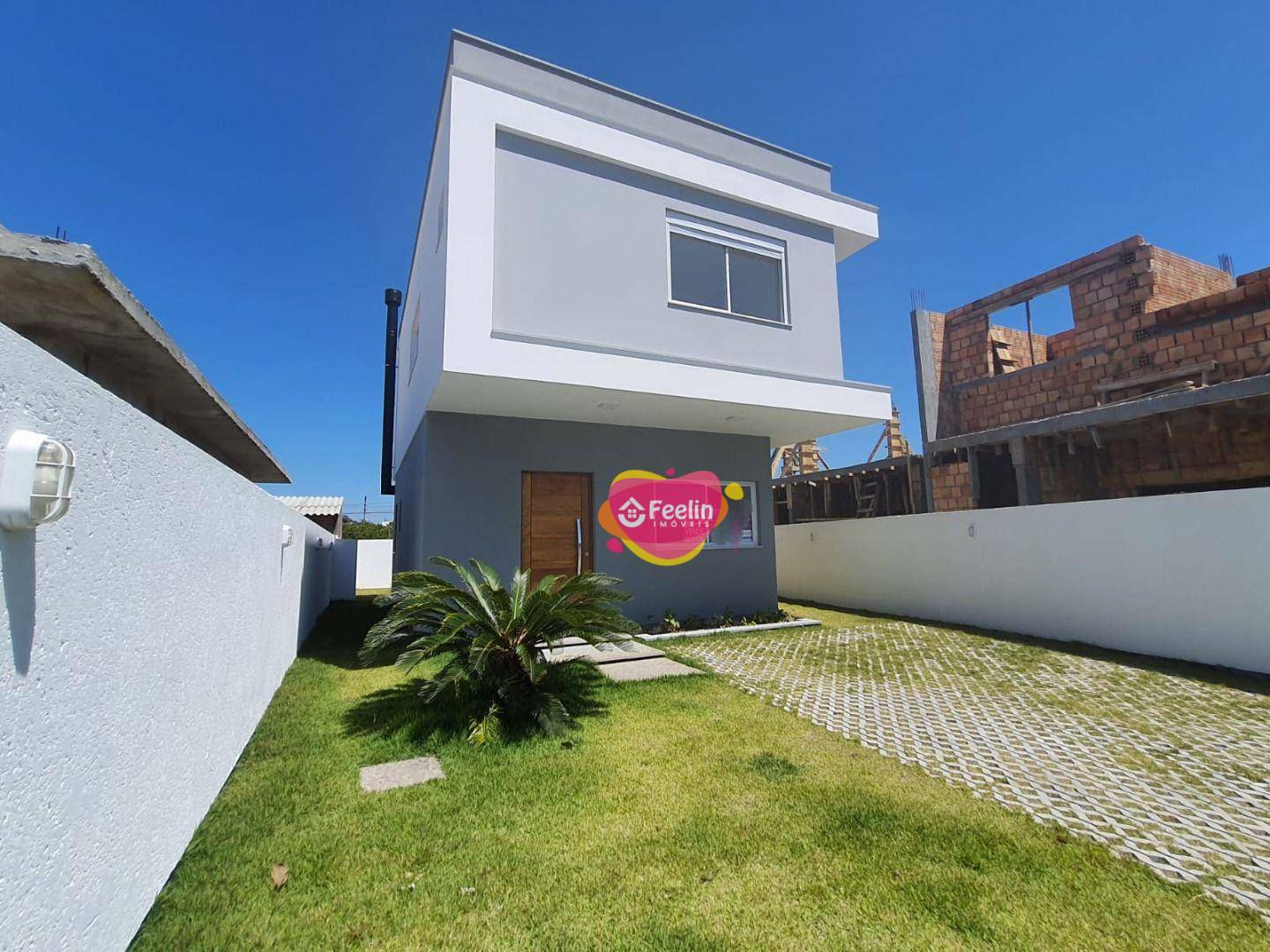 Casa à venda com 3 quartos, 138m² - Foto 1