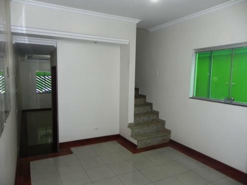 Sobrado à venda com 3 quartos, 160m² - Foto 1