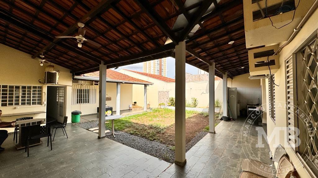 Prédio Inteiro à venda com 4 quartos, 237m² - Foto 14