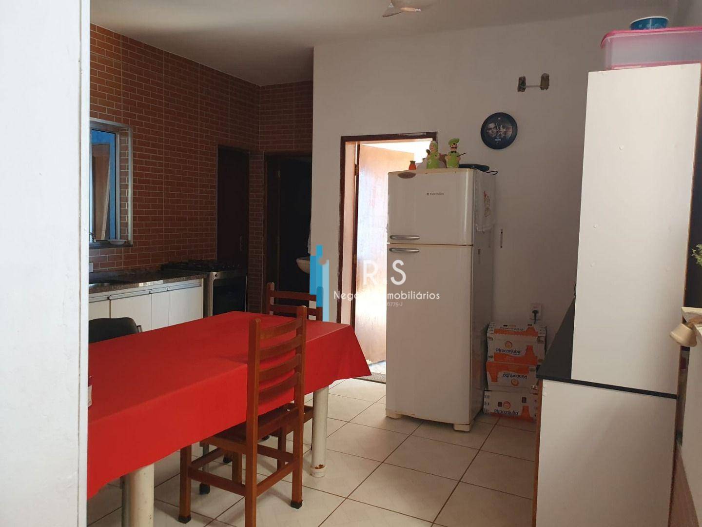 Casa à venda com 3 quartos, 350m² - Foto 8