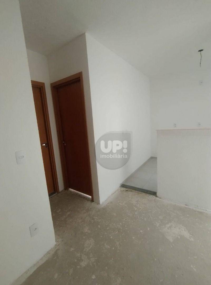 Apartamento à venda com 2 quartos, 46m² - Foto 2