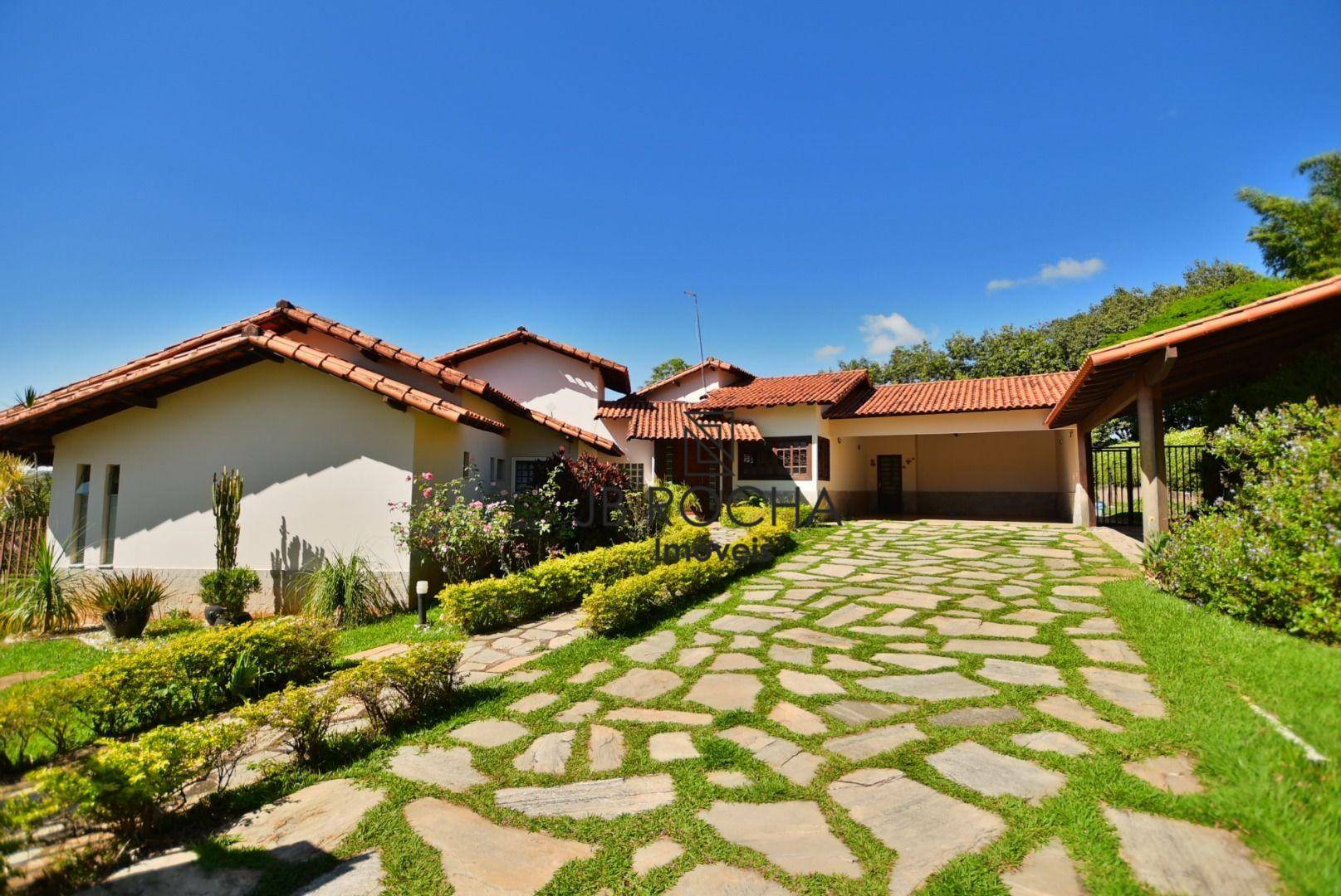 Casa à venda com 4 quartos, 408m² - Foto 2