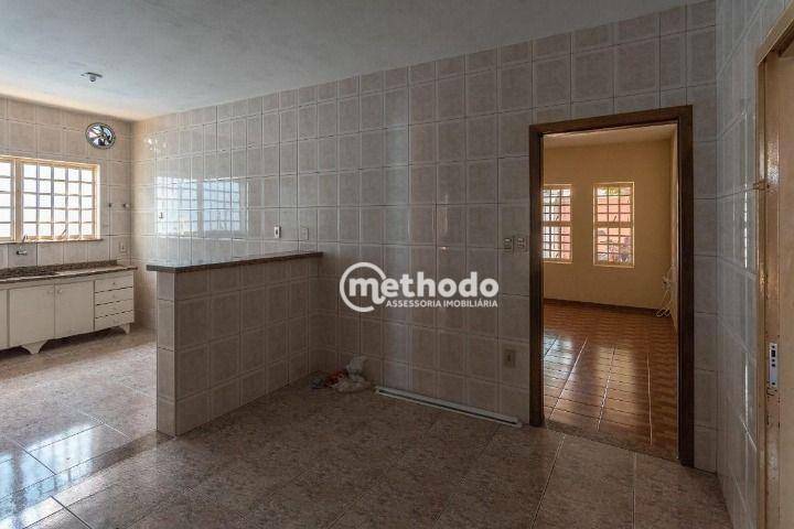 Casa à venda com 3 quartos, 230m² - Foto 5