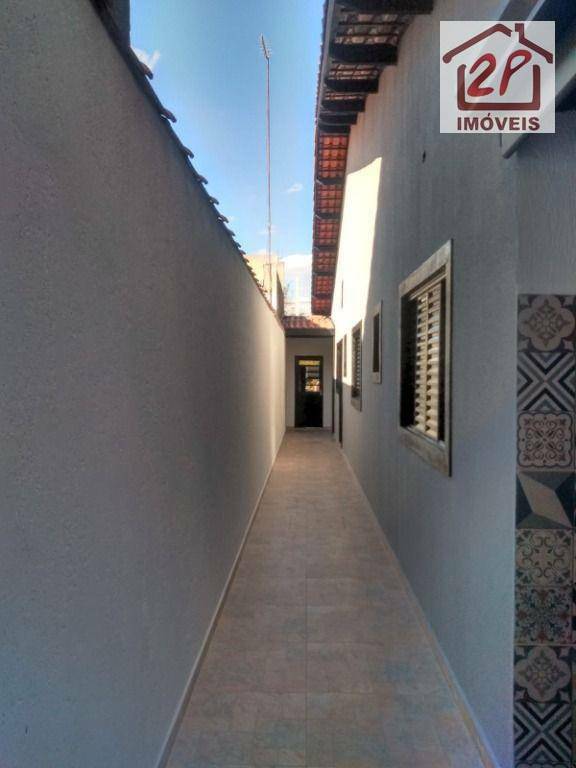 Casa à venda com 2 quartos, 104m² - Foto 2