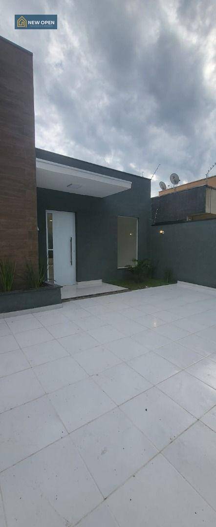 Casa à venda com 3 quartos, 100m² - Foto 2