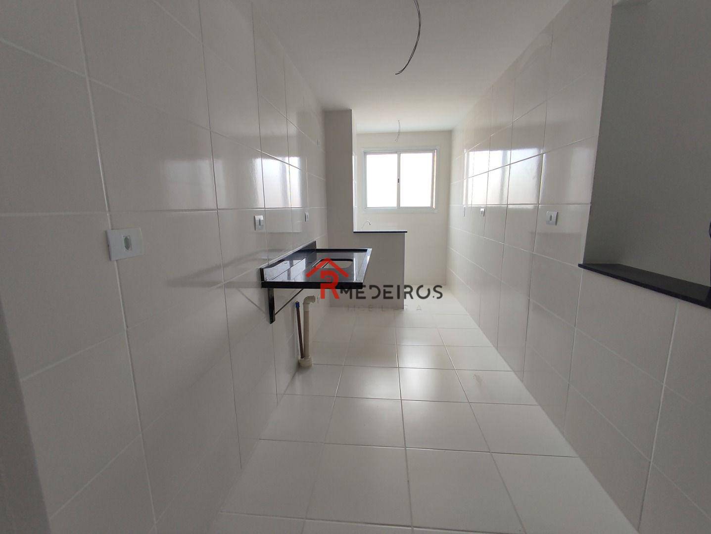 Apartamento à venda com 2 quartos, 70m² - Foto 7