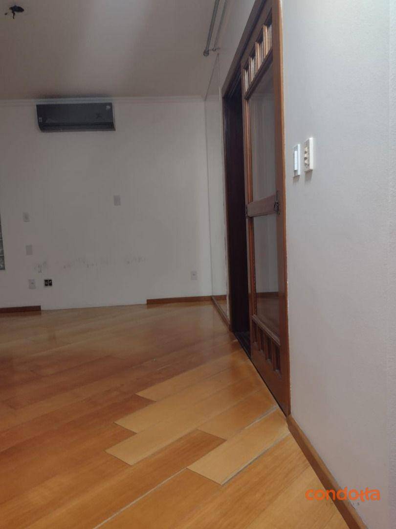 Casa para alugar com 3 quartos, 200m² - Foto 23