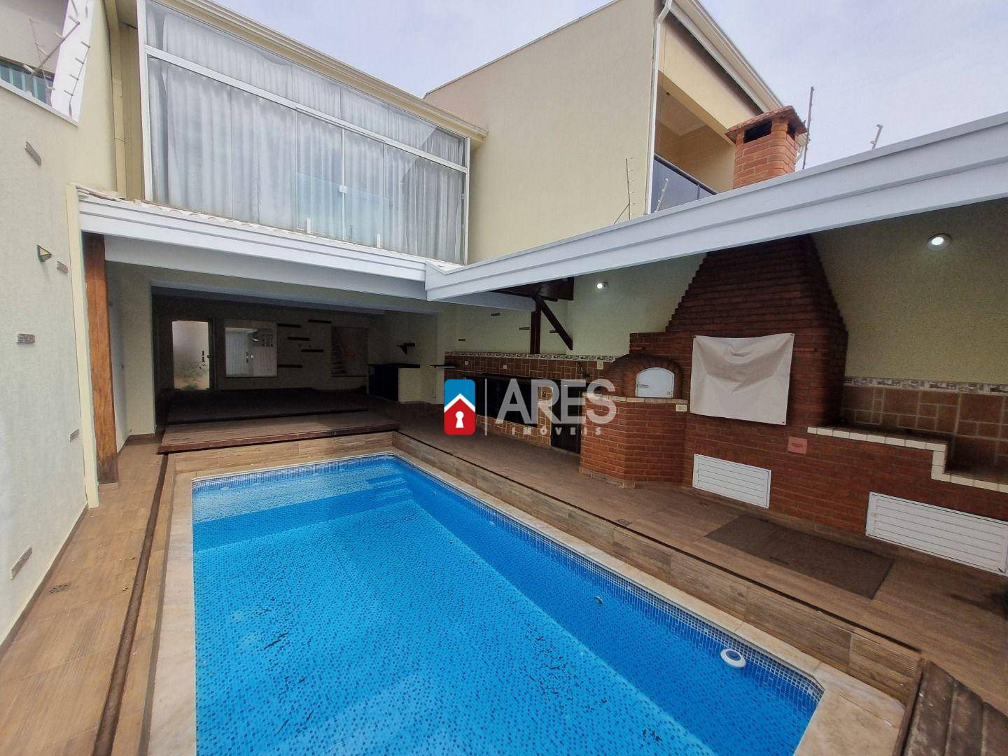 Casa, 4 quartos, 260 m² - Foto 3