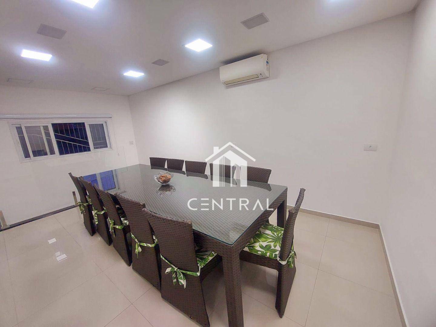 Sobrado à venda com 3 quartos, 240m² - Foto 42