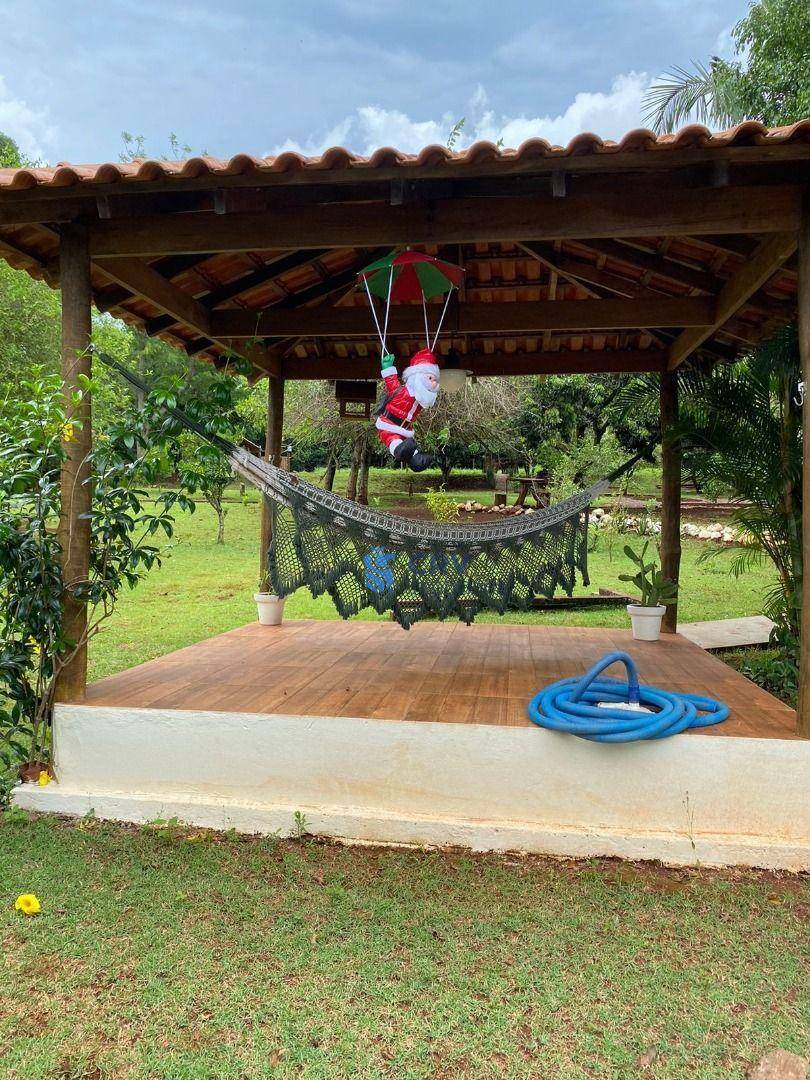 Chácara à venda com 3 quartos, 200m² - Foto 4