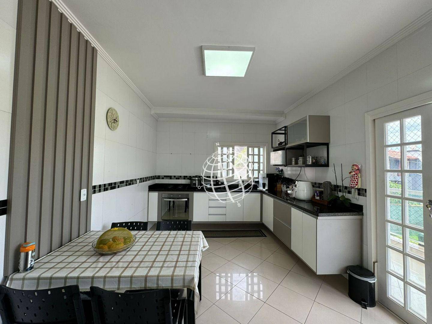 Casa à venda com 3 quartos, 192m² - Foto 12