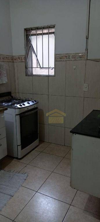 Casa à venda e aluguel com 3 quartos, 330m² - Foto 9