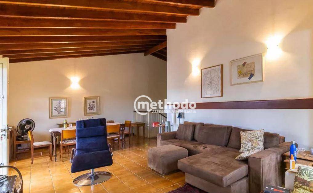 Casa à venda com 5 quartos, 361m² - Foto 2