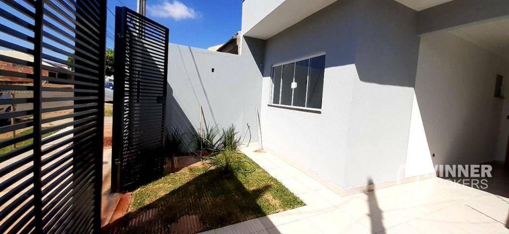 Casa à venda com 3 quartos, 99m² - Foto 2