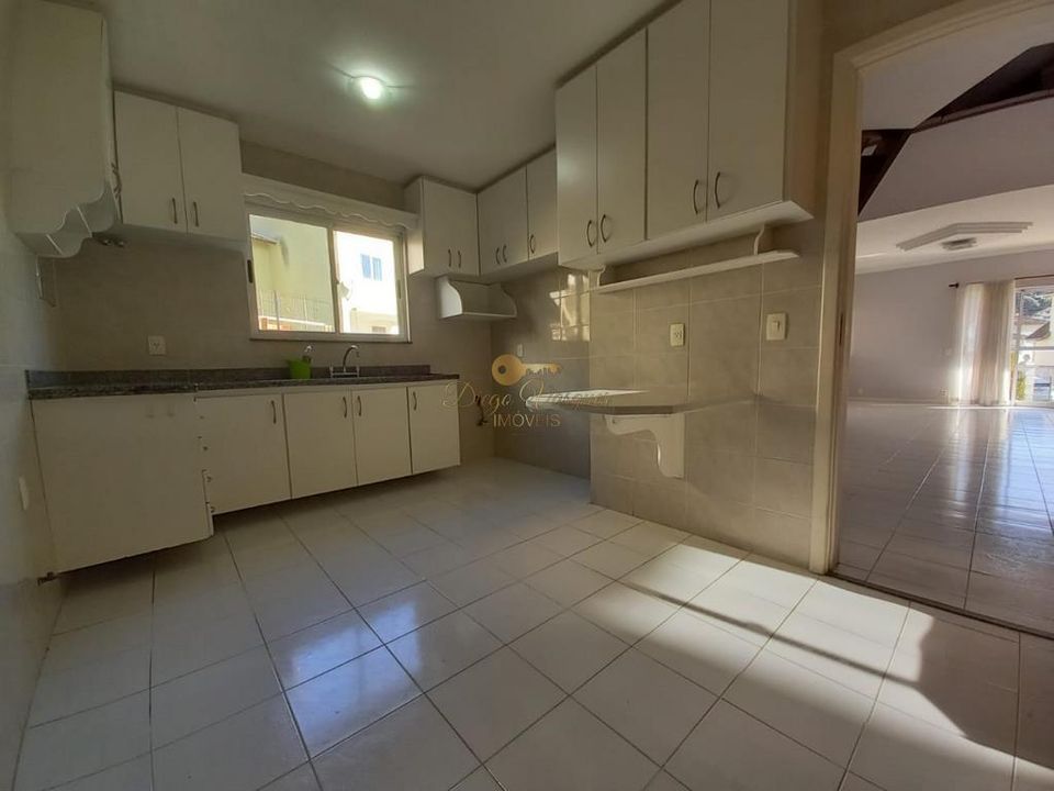 Casa de Condomínio à venda com 4 quartos, 232m² - Foto 18