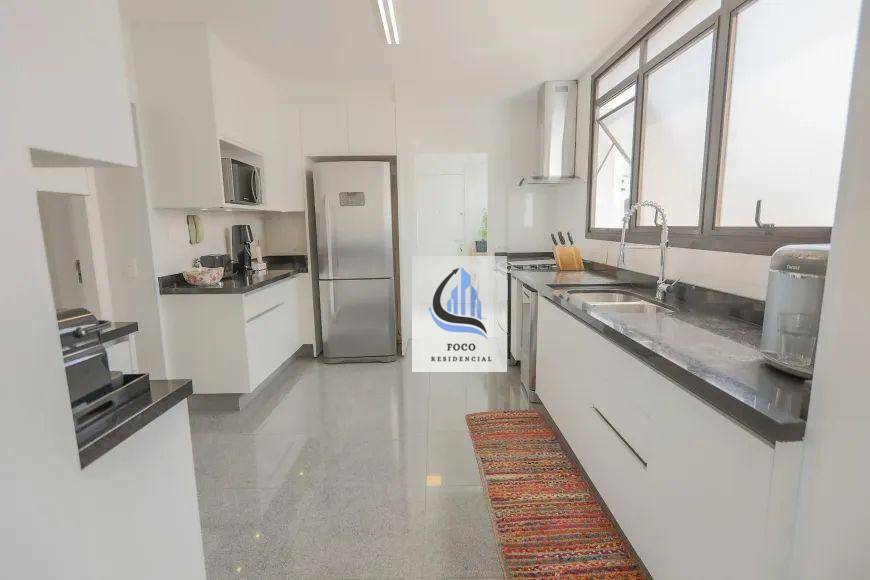 Apartamento à venda com 3 quartos, 227m² - Foto 16