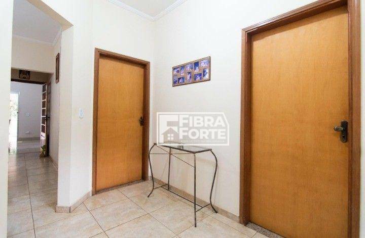 Casa à venda com 3 quartos, 221m² - Foto 17