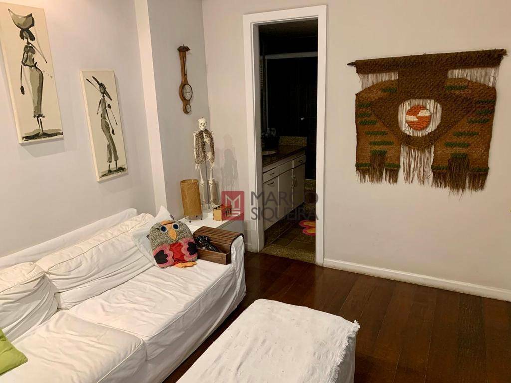 Apartamento à venda com 4 quartos, 230m² - Foto 15