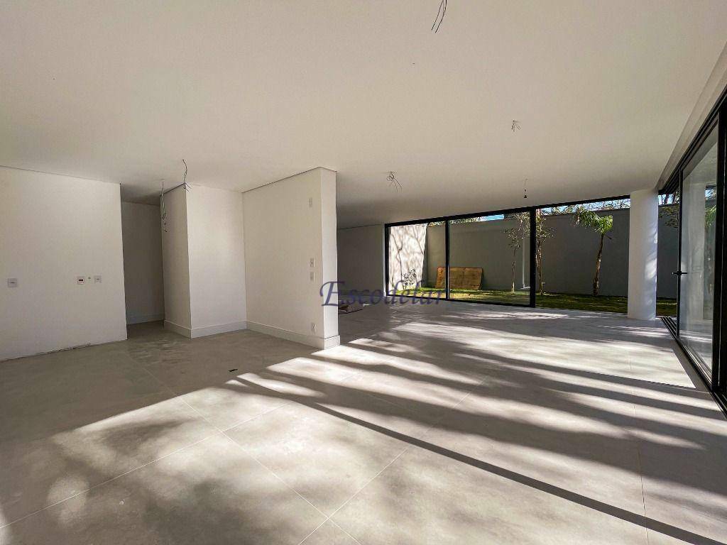 Casa à venda com 4 quartos, 635m² - Foto 10