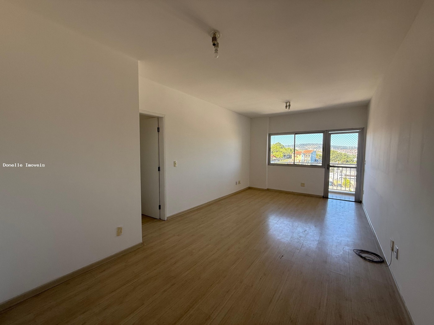 Apartamento para alugar com 3 quartos, 95m² - Foto 17