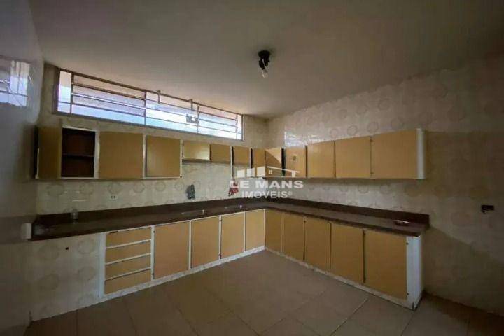 Casa, 3 quartos, 200 m² - Foto 4