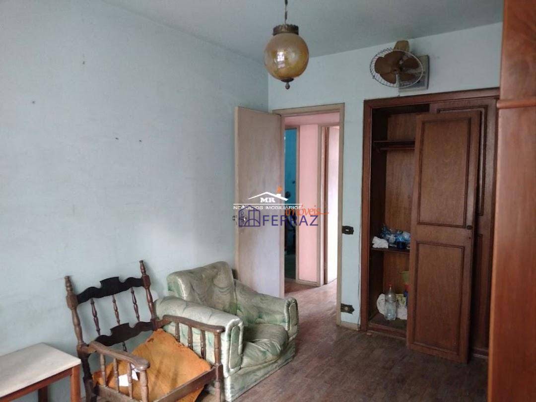 Apartamento à venda com 3 quartos, 167m² - Foto 2