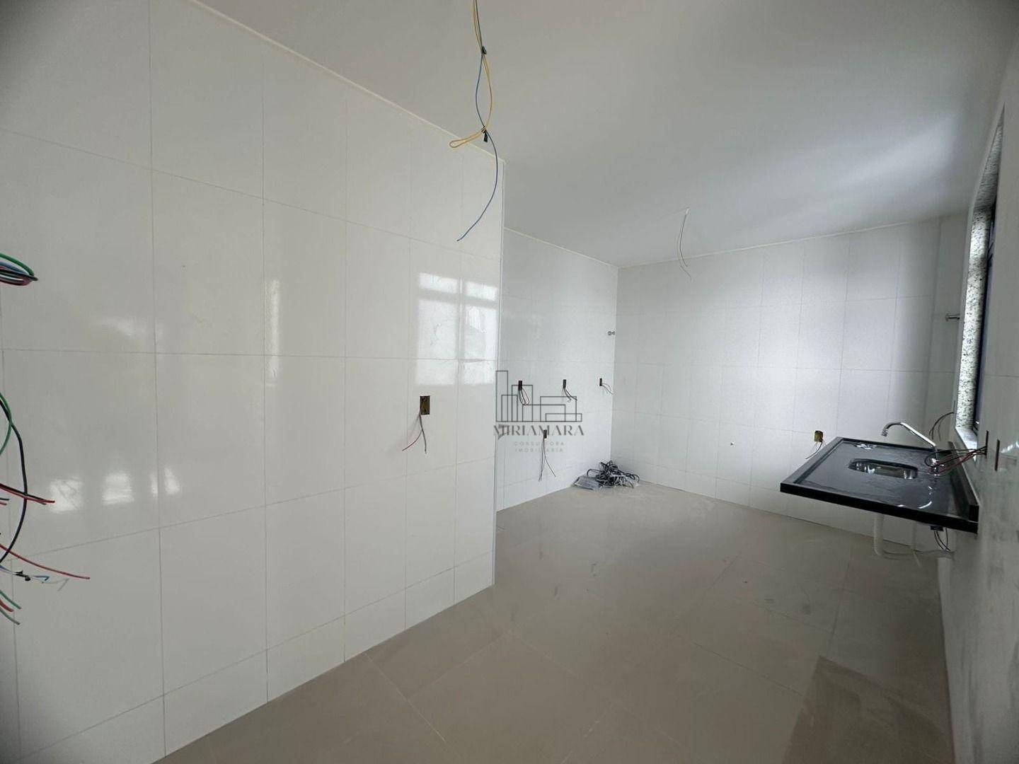 Apartamento à venda com 2 quartos, 70m² - Foto 3