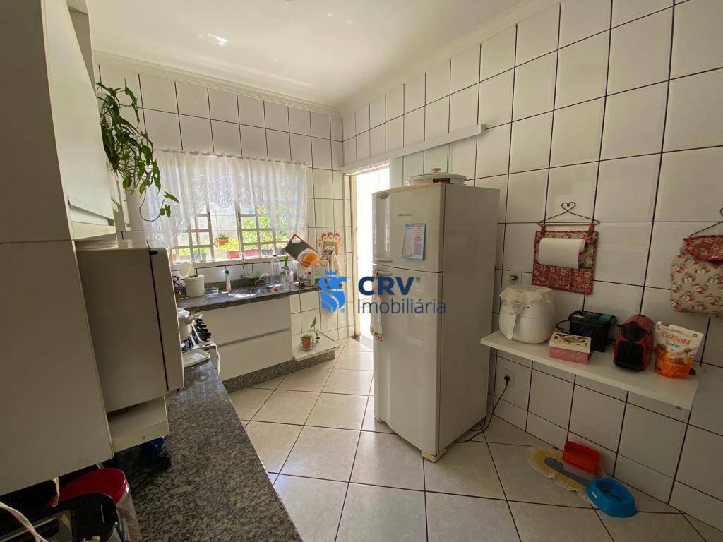 Casa à venda com 2 quartos, 80m² - Foto 5