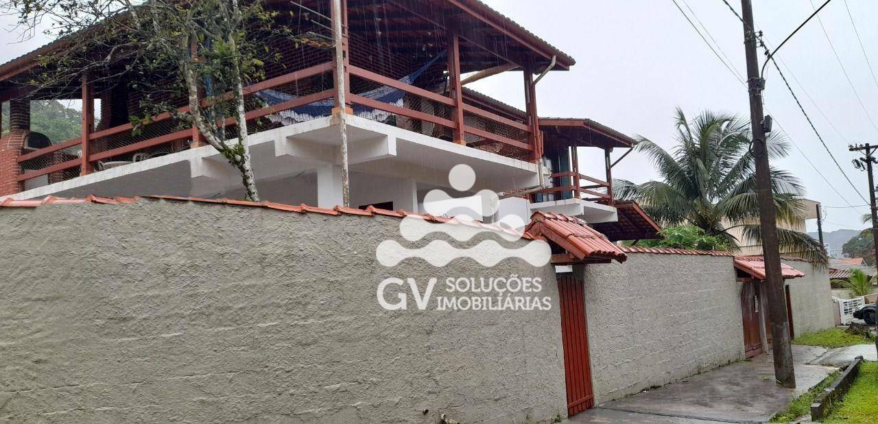 Casa de Condomínio à venda com 8 quartos, 358m² - Foto 1