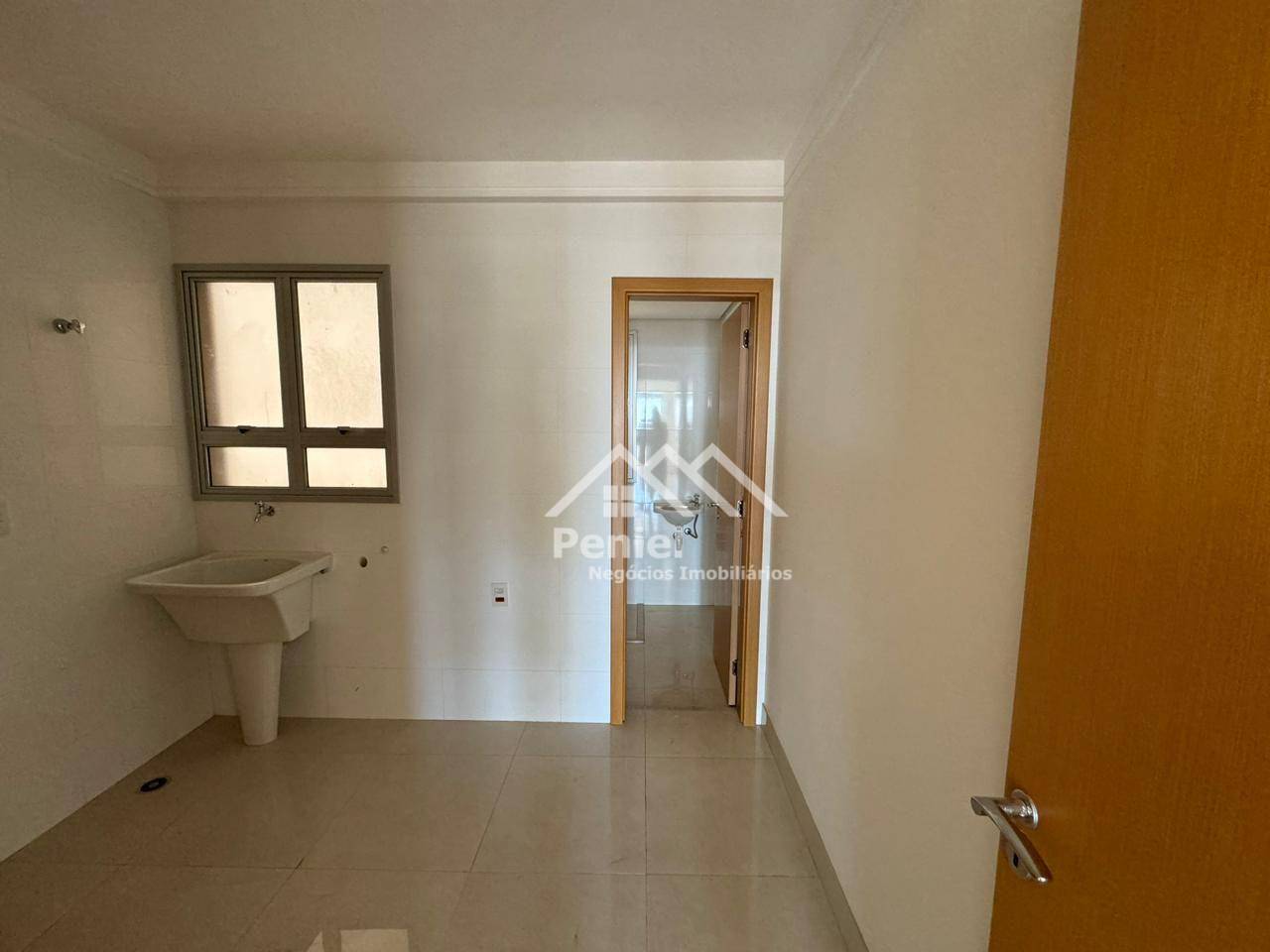 Apartamento à venda com 3 quartos, 200m² - Foto 8