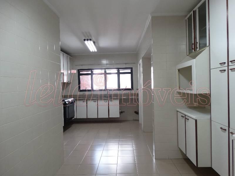 Apartamento para alugar com 4 quartos, 247m² - Foto 17