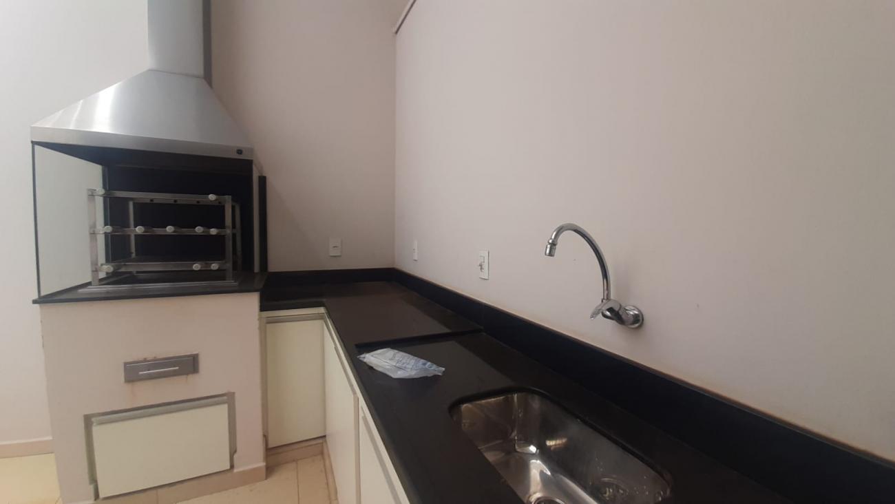 Casa para alugar com 3 quartos, 180m² - Foto 8