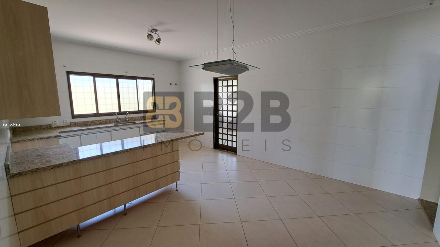 Casa à venda com 3 quartos, 260m² - Foto 6