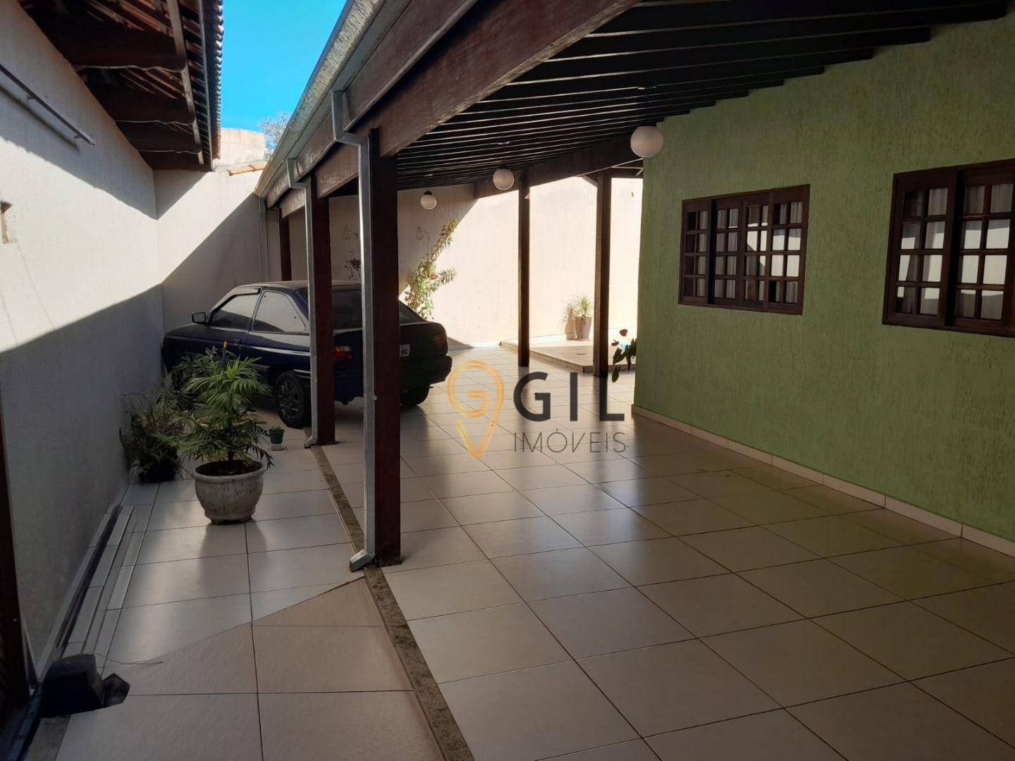 Casa à venda com 4 quartos, 150m² - Foto 3