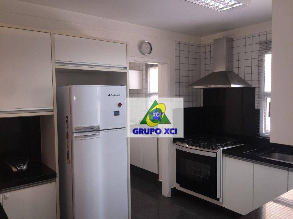 Apartamento à venda com 3 quartos, 136m² - Foto 9