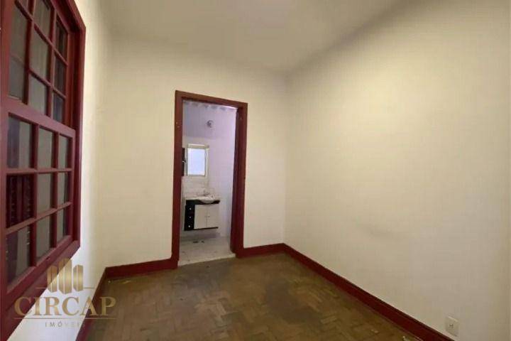 Casa à venda e aluguel com 3 quartos, 200m² - Foto 13