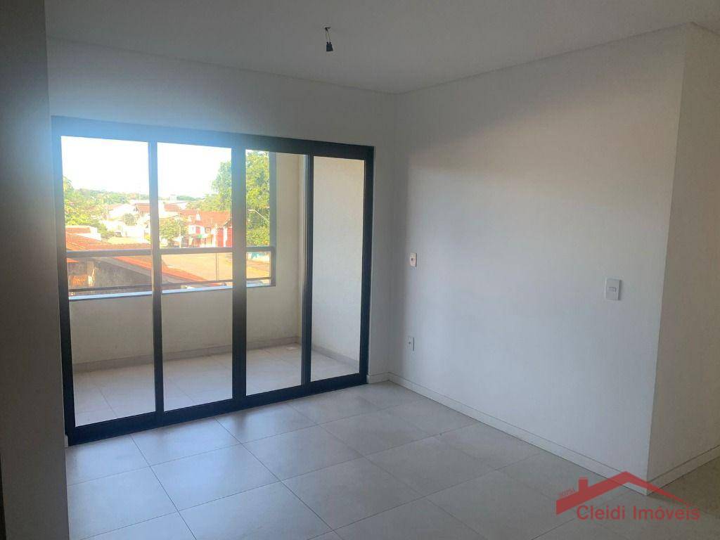 Apartamento à venda com 3 quartos, 95m² - Foto 11