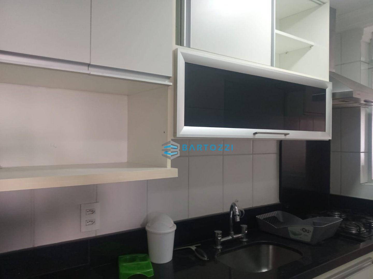 Apartamento à venda com 2 quartos, 70m² - Foto 17