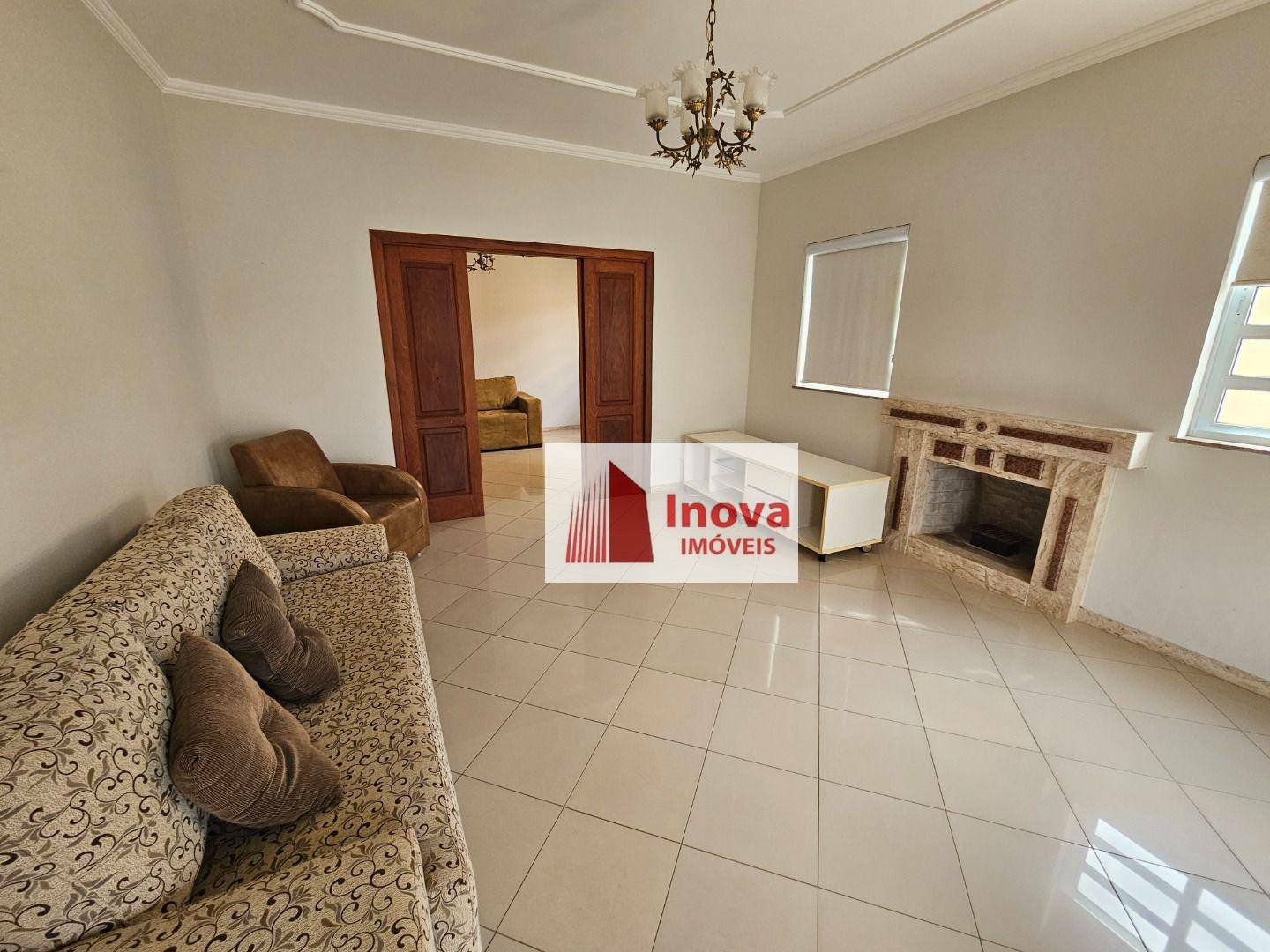 Casa para alugar com 4 quartos, 220m² - Foto 5